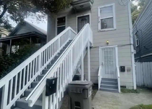 Property at 312 Henry St Unit B, Oakland, CA, 94607, 3 beds, 1 bath, [object Object]