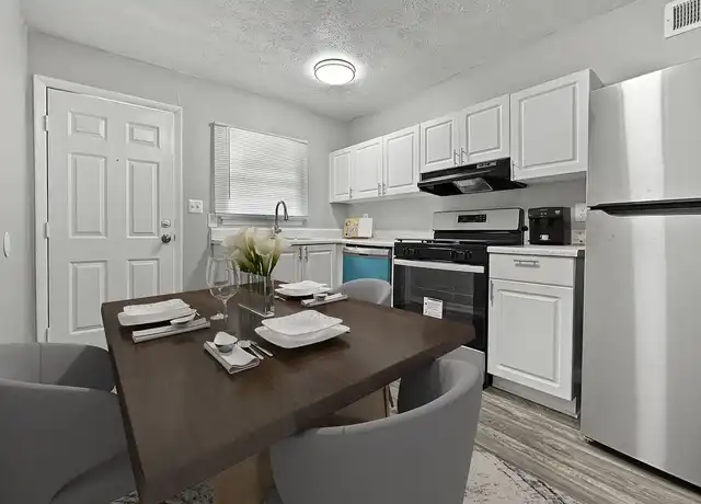 Property at Cascade Oaks - 3820 Old Cascade Rd SW, Atlanta, GA, 30331, 2 beds, 1 bath, [object Object]