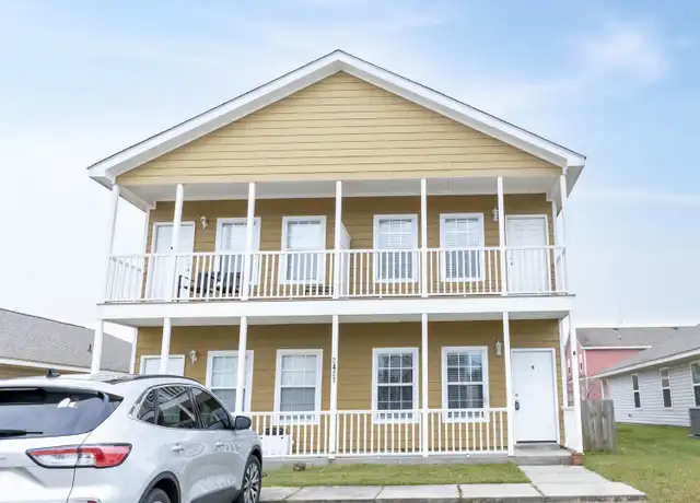 Property at 2421 Gladiolus St Unit 2421 A Gladiolus, Ocean Springs, MS, 39564, 3 beds, 3 baths, [object Object]