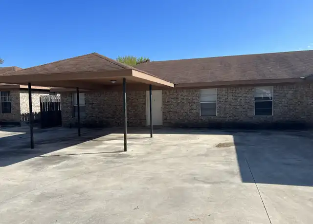 Property at 1118 W Goodwin St Unit C, Pleasanton, TX, 78064, 2 beds, 1 bath, [object Object]
