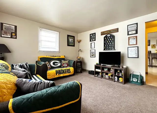 Property at 1803-1805 Frank St Unit Packer House (LeRoy), Green Bay, WI, 54304, 2 beds, 1 bath, [object Object]