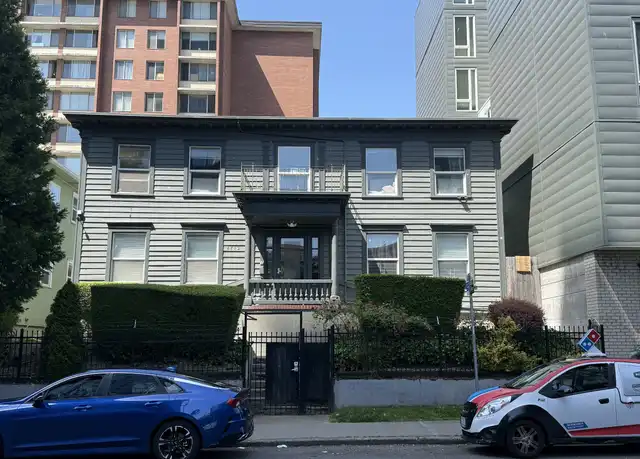 Property at 4713 Brooklyn Ave NE Unit 2, Seattle, WA, 98105, 3 beds, 1 bath, [object Object]