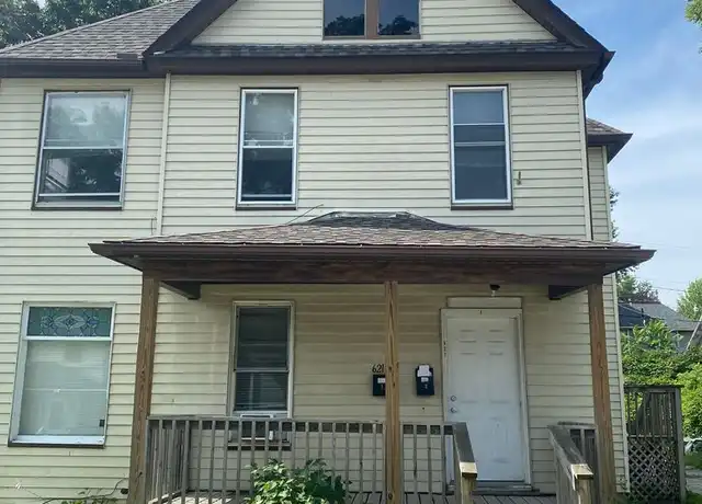 Property at 621 Douglas Ct Unit 2, Davenport, IA, 52803, 2 beds, 1 bath, [object Object]