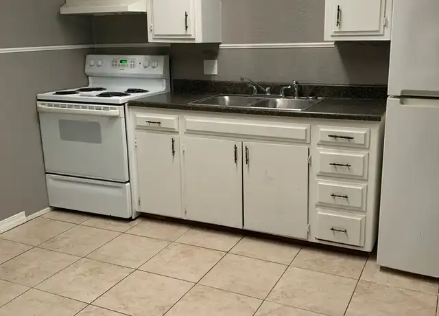 Property at 312 W Walnut St, Springfield, MO, 65806, 1 bed, 1 bath, [object Object]
