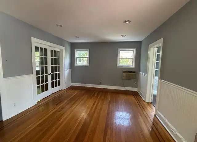 Property at 520 5th Ave, New Hyde Park, NY, 11040, 3 beds, 1 bath, [object Object]