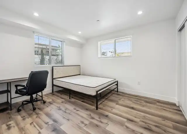 Property at 1137 W 37th Dr, Los Angeles, CA, 90007, 2 beds, 2 baths, [object Object]
