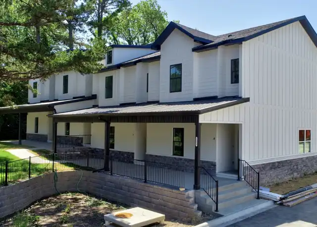 Property at 1333 W Mount Comfort Rd, Fayetteville, AR, 72703, 4 beds, 3 baths, [object Object]