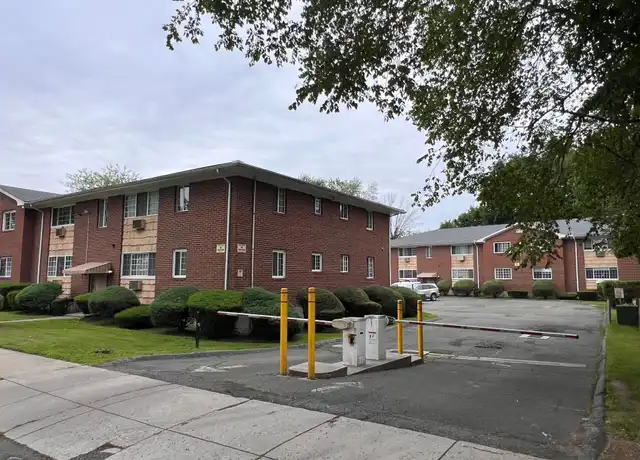 Property at 205 Bretton St Unit D11, Bridgeport, CT, 06606, 1 bed, 1 bath, [object Object]