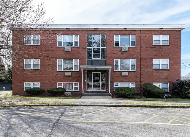 Property at 1105 Lexington St Unit 1-1, Waltham, MA, 02452, 2 beds, 1 bath, [object Object]