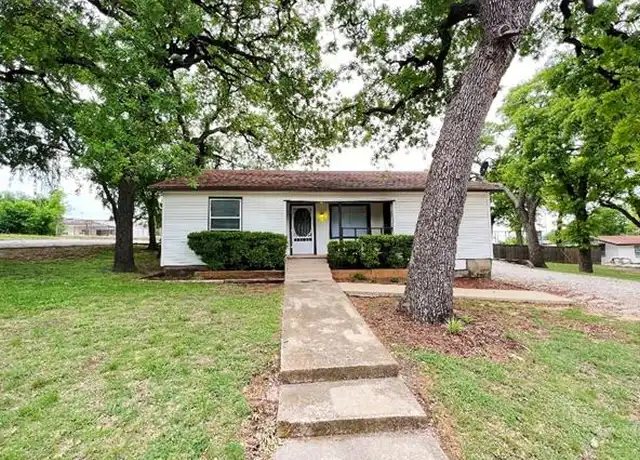 Property at 701 N Business 287 Unit 287, Decatur, TX, 76234, 3 beds, 1 bath, [object Object]