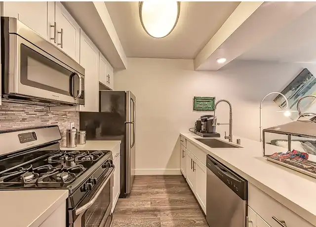 Property at La Fayette Apartments - 349 S La Fayette Park Pl, Los Angeles, CA, 90057, 1 bed, 1 bath, [object Object]