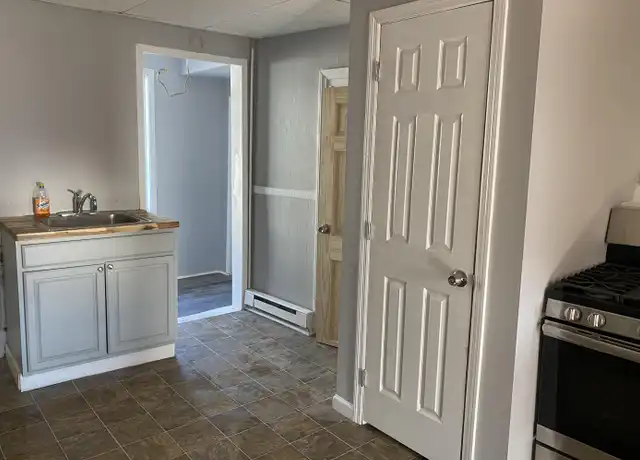 Property at 561-565 Congress St, Troy, NY, 12180, 1 bed, 1 bath, [object Object]