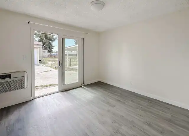 Property at 950 E Main St Unit 2, San Jacinto, CA, 92583, 1 bed, 1 bath, [object Object]