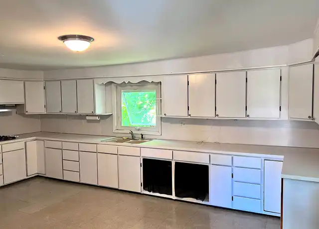Property at 8 Babcock St, Oswego, NY, 13126, 4 beds, 1.5 baths, [object Object]