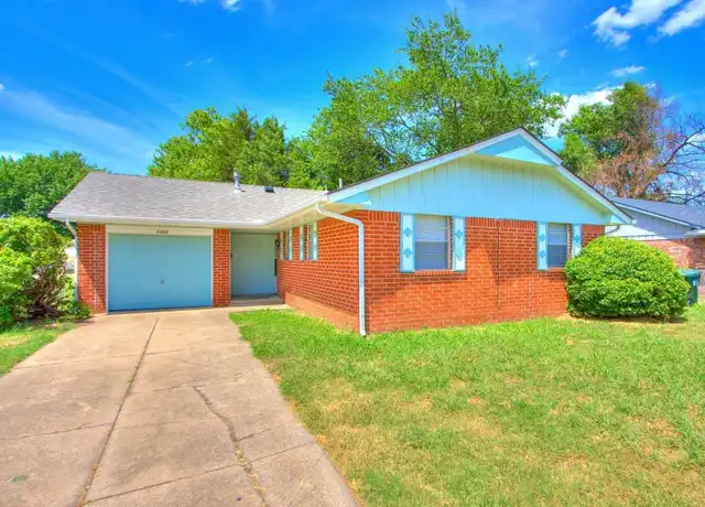 Property at 1305 E Boyd St, Norman, OK, 73071, 3 beds, 1.5 baths, [object Object]
