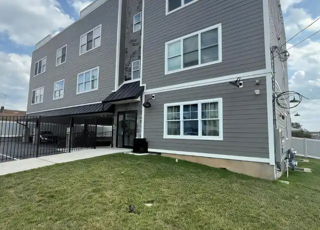 Property at 285 E 17th St Unit 301-301, Paterson, NJ, 07524, 2 beds, 1 bath, [object Object]