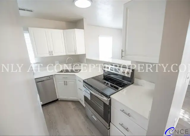 Photo of 228 W 600 N, Salt Lake City, UT 84103