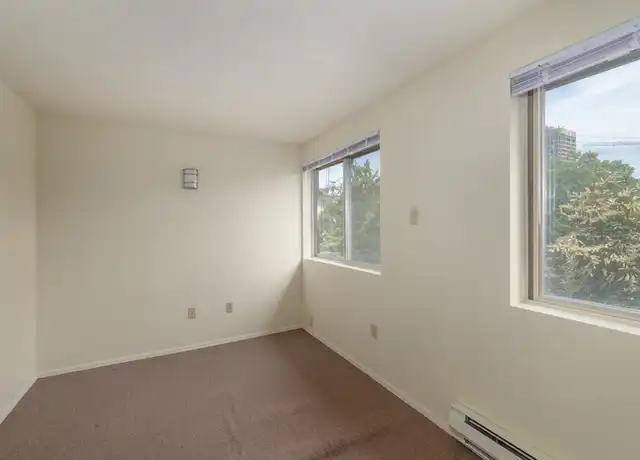 Property at 4262 8th Ave NE Unit 28, Seattle, WA, 98105, 3 beds, 1 bath, [object Object]