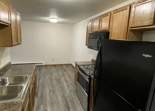 Property at 1951 28th Ave S Unit 106, Grand Forks, ND, 58201, 2 beds, 1 bath, [object Object]