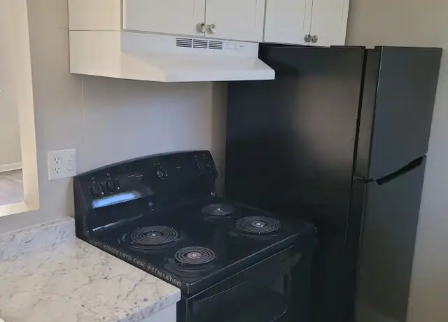 Property at 805 W Darlington St, Florence, SC, 29501, 2 beds, 1 bath, [object Object]