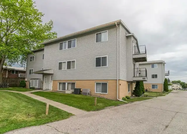 Property at Terrace Square - 2603 Terrace Dr, Cedar Falls, IA, 50613, 2 beds, 1 bath, [object Object]