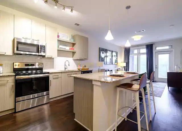Property at Berkshire Chapel Hill - 201 S Elliott Rd, Chapel Hill, NC, 27514, 1 bed, 1 bath, [object Object]