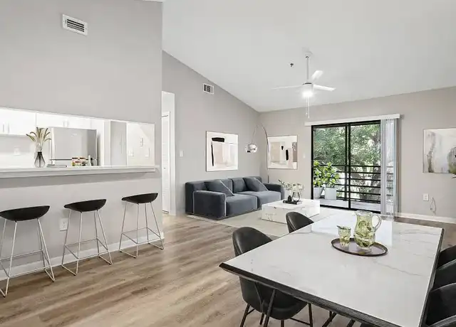 Property at South Pointe - 5000 S Himes Ave, Tampa, FL, 33611, 2 beds, 1-2 bath, [object Object]