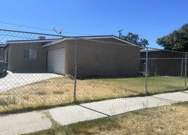 Property at 45519 Cedar Ave, Lancaster, CA, 93534, 2 beds, 1 bath, [object Object]