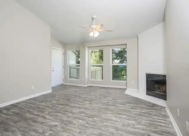 Property at Courtyard West Apartments - 3406 Fernandina Rd, Columbia, SC, 29210, 2 beds, 2 baths, [object Object]