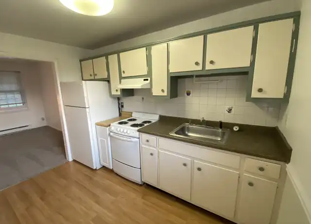 Property at 21 Old Grove St Unit 4, New Milford, CT, 06776, 1 bed, 1 bath, [object Object]