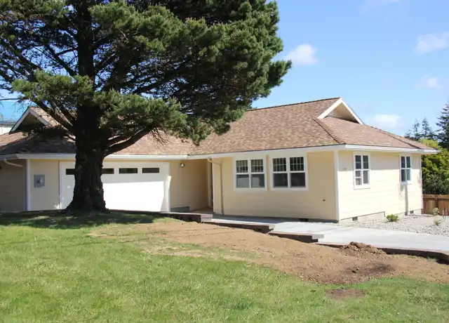 Property at 2540 34th St, Coos Bay, OR, 97420, 3 beds, 2 baths, [object Object]