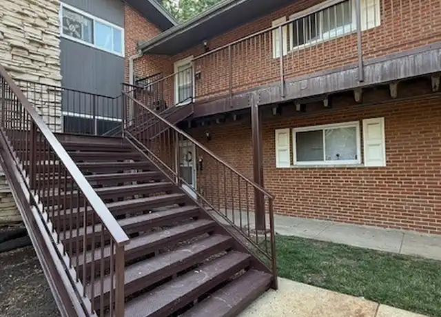 Property at 1810 W Hatherleigh Ct Unit 2B, Mount Prospect, IL, 60056, 1 bed, 1 bath, [object Object]