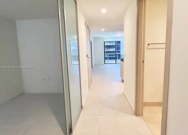 Property at 1000 Brickell Plz #2205, Miami, FL, 33131, 1 bed, 2 baths, [object Object]