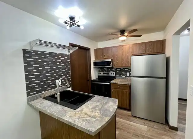 Property at 1010 Sawyer Dr Unit 108, Marshfield, WI, 54449, 2 beds, 1 bath, [object Object]