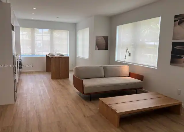 Property at 128 NE 46th St Unit 3, Miami, FL, 33137, 1 bed, 1 bath, [object Object]