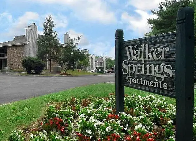 Photo of 721 Walker Springs Rd, Knoxville, TN 37923