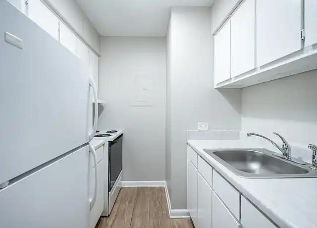 Property at Parkside at Fairview - 500 Fairview St, Fountain Inn, SC, 29644, 2 beds, 1 bath, [object Object]