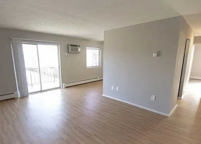 Property at Westwood Apartments - SP Lafayette LLC - 427 Lafayette Rd, Medina, OH, 44256, 2 beds, 1 bath, [object Object]
