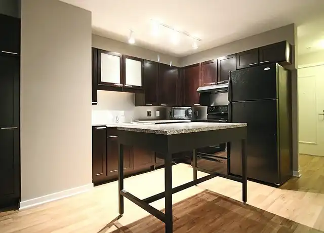 Property at 188 W Randolph St Unit 1-1, Chicago, IL, 60601, 1 bed, 1 bath, [object Object]
