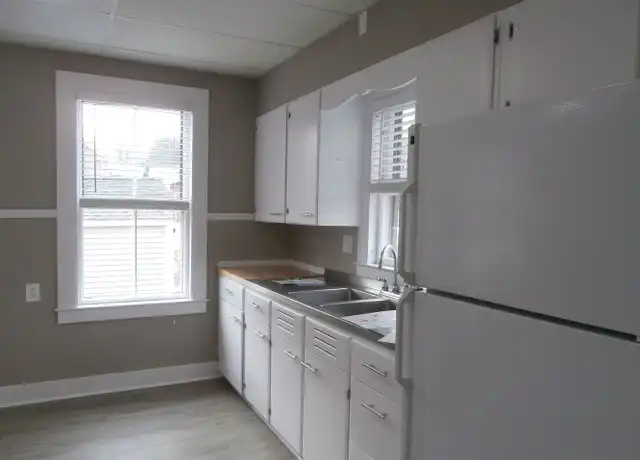 Property at 6 Federal St Unit B, Dover, NH, 03820, 2 beds, 1 bath, [object Object]