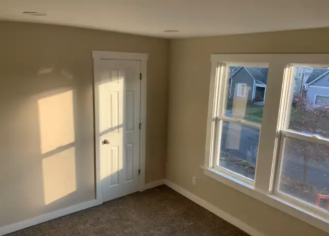 Property at 2202 W College Ave Unit 2, Spokane, WA, 99201, 1 bed, 1 bath, [object Object]