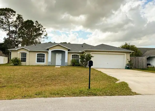 Property at 3 Bonnie Ln, Palm Coast, FL, 32137, 3 beds, 2 baths, [object Object]