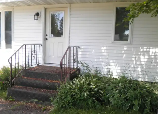 Property at 23 E Toledo St, Duluth, MN, 55811, 4 beds, 2 baths, [object Object]