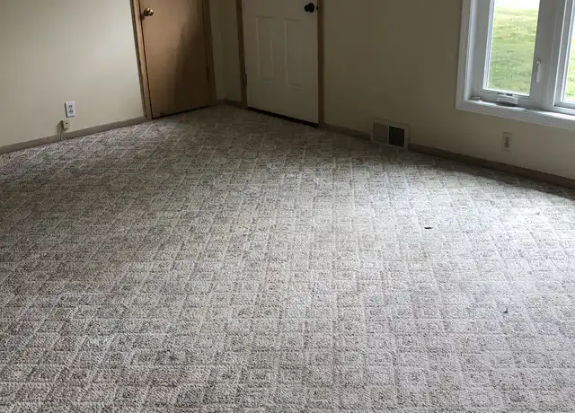 Property at 23 E Toledo St, Duluth, MN, 55811, 4 beds, 2 baths, [object Object]