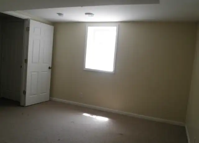 Property at 23 E Toledo St, Duluth, MN, 55811, 4 beds, 2 baths, [object Object]