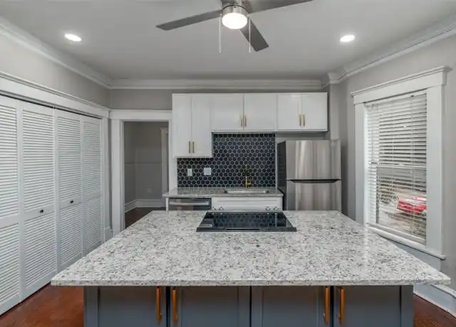 Property at 1000 N Carroll Ave Unit B1, Dallas, TX, 75204, 2 beds, 2 baths, [object Object]