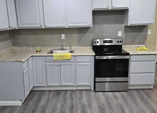 Property at 105-12 Liberty Ave, Jamaica, NY, 11417, 3 beds, 1 bath, [object Object]