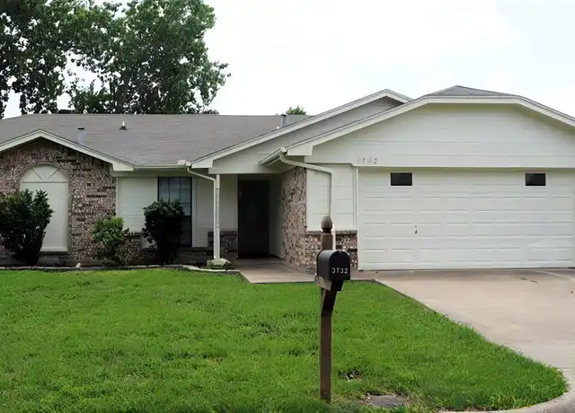 Property at 3732 Greenstone Dr, Fort Worth, TX, 76137, 3 beds, 2 baths, [object Object]