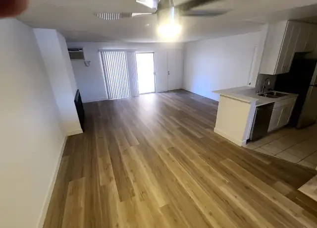 Property at 909 Westbourne LLC - 909 Westbourne Dr, West Hollywood, CA, 90069, 1 bed, 1 bath, [object Object]