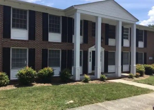Property at 110 Courthouse Rd Unit H-3, Blackstone, VA, 23824, 2 beds, 1 bath, [object Object]